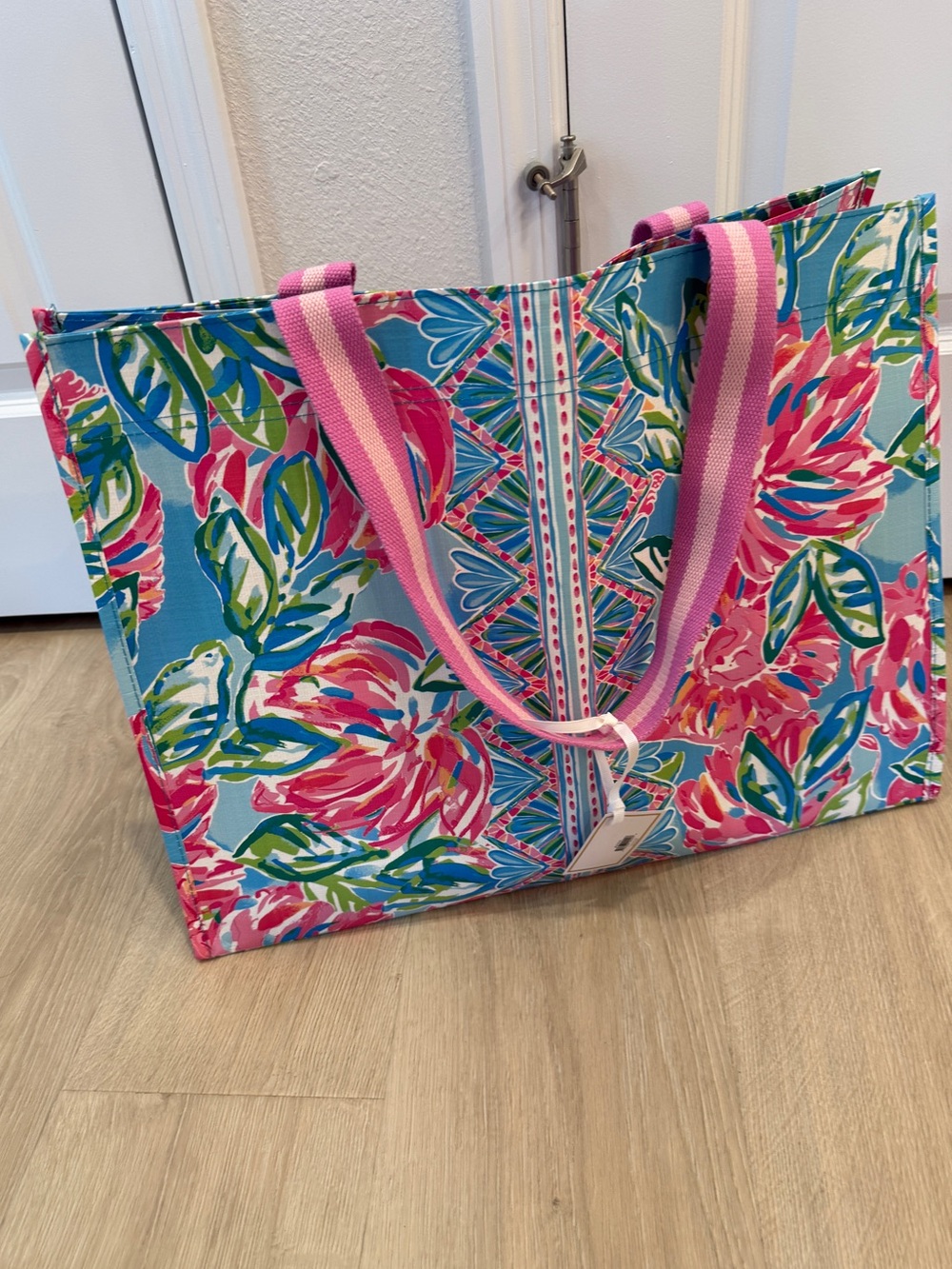 Lily Pulitzer - Bright Floral Tote shopping Bag in Pink and Blue